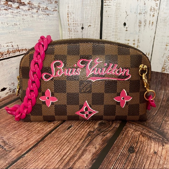 Louis Vuitton Handbags - Louis Vuitton Damier Pouch 🤎💓Custom paint🤎💓